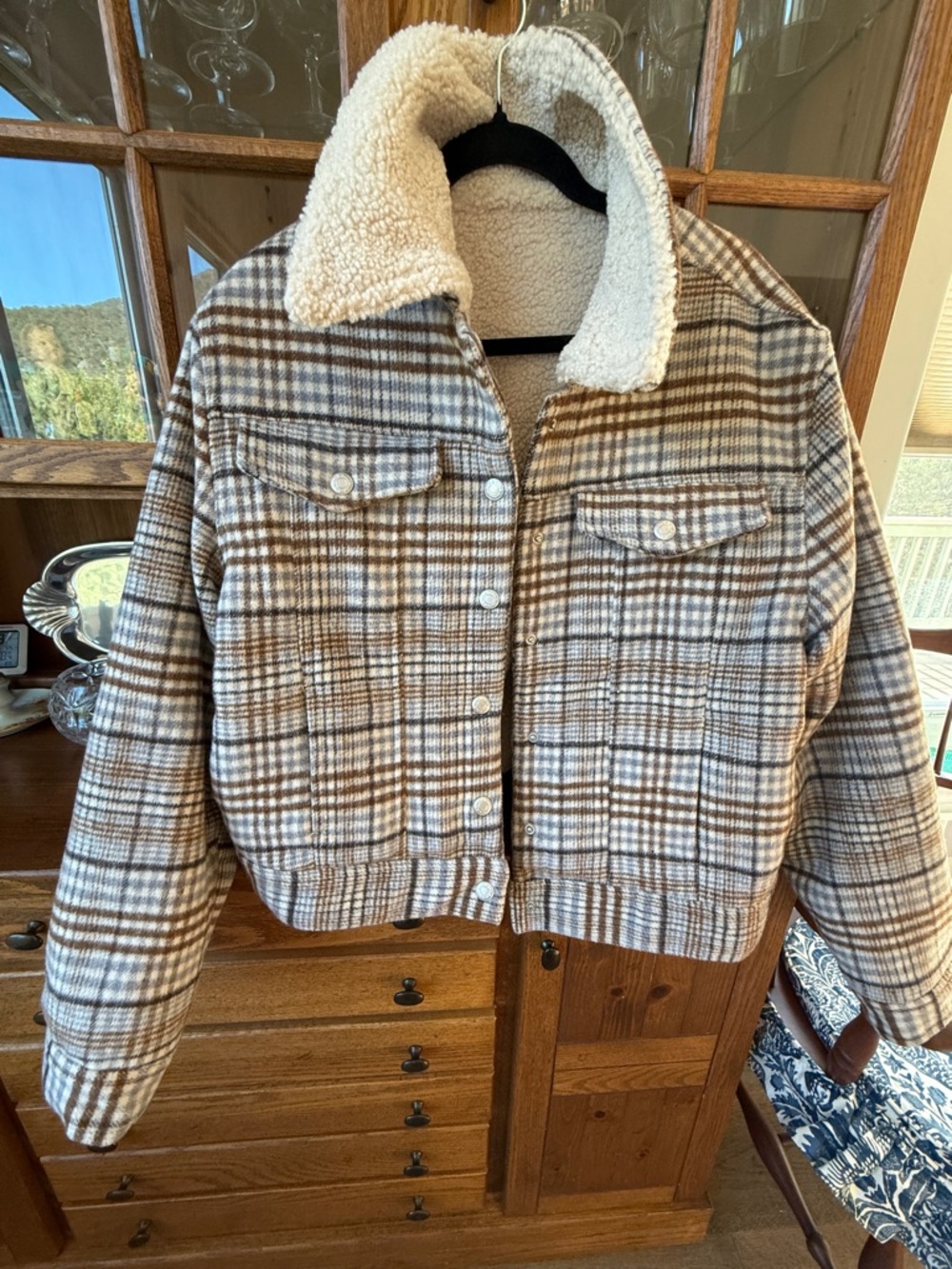 Oat New York Plaid Jacket in Brown & Cream Sherpa Large - Like  new
